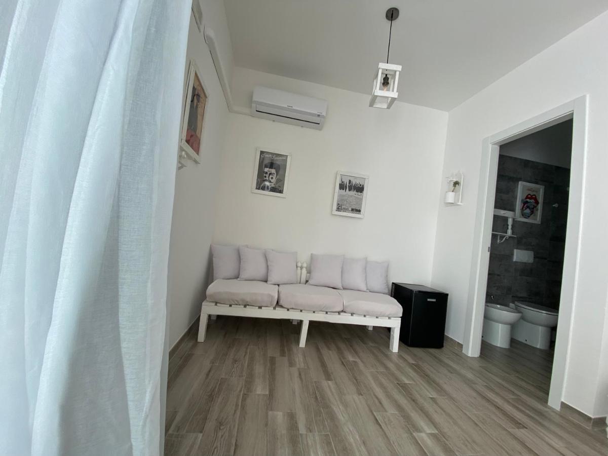 La Casa Di Nina Panzió Lecce Kültér fotó